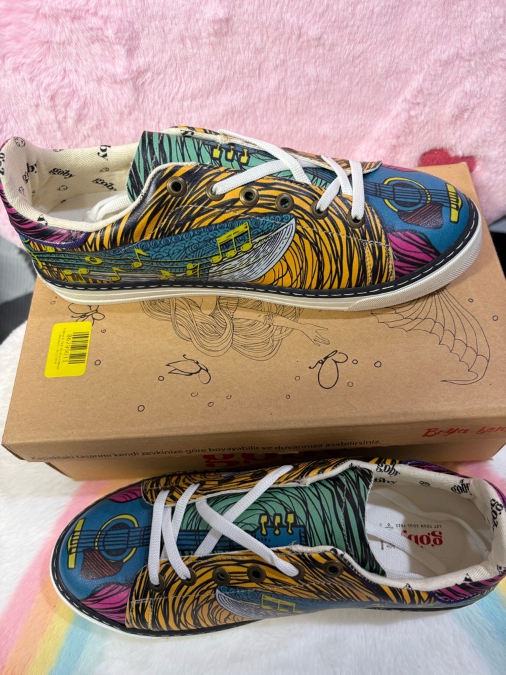 NWB Goby Colorful Musical Graphic Low-Top Sneakers Size 9.5 or 40 - Picture 2 of 6